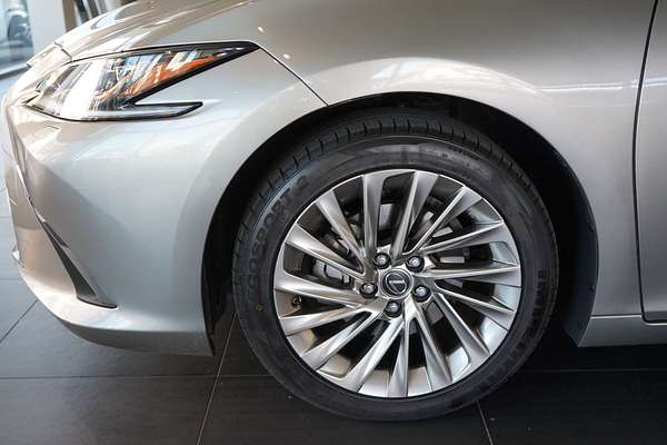 2019 Lexus ES ES300h Sports Luxury AXZH10R