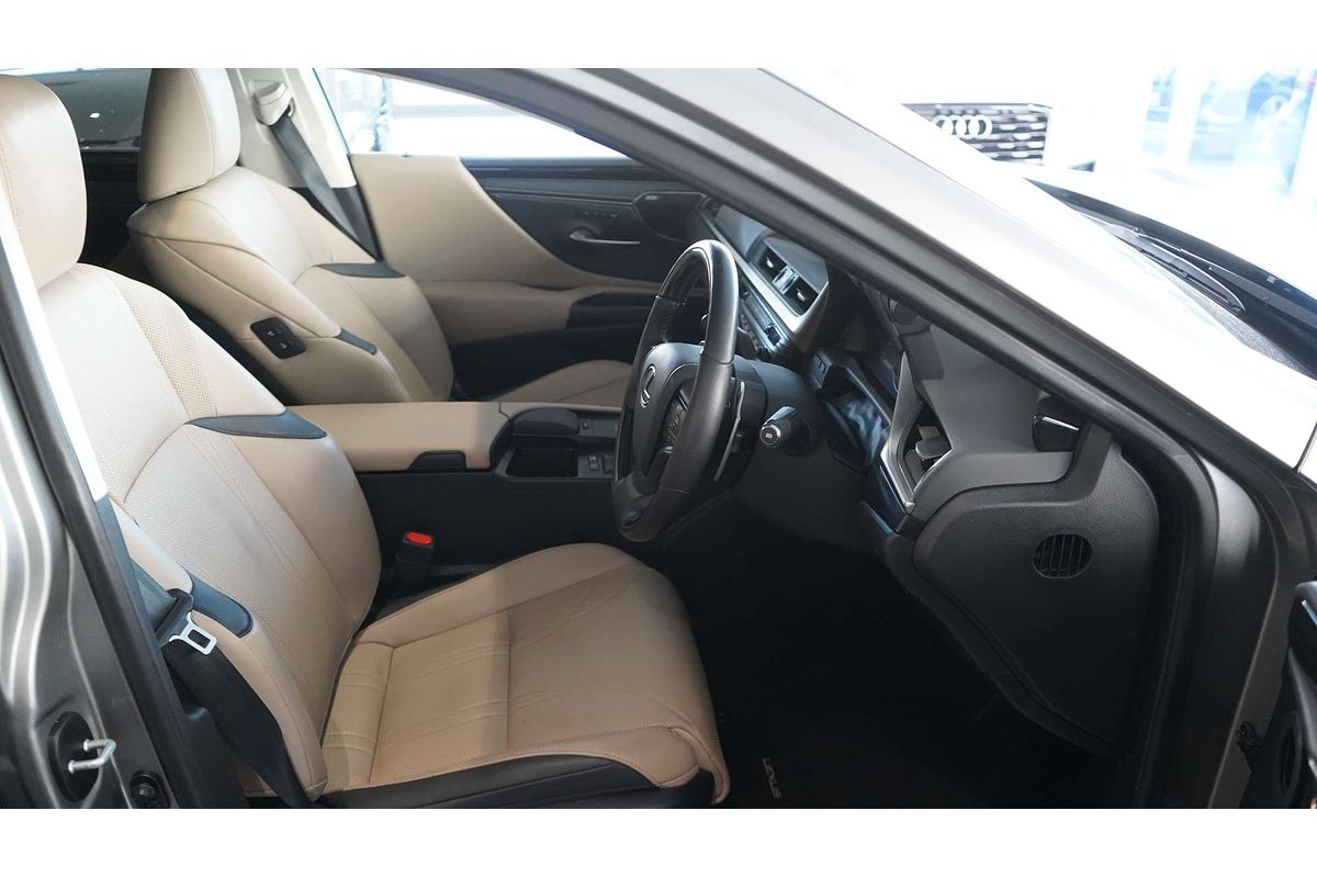 2019 Lexus ES ES300h Sports Luxury AXZH10R