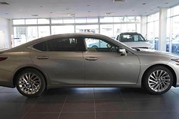 2019 Lexus ES ES300h Sports Luxury AXZH10R