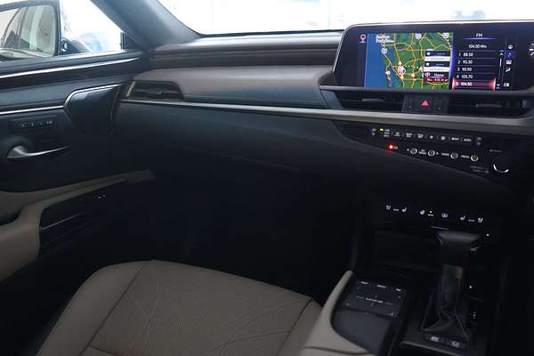 2019 Lexus ES ES300h Sports Luxury AXZH10R