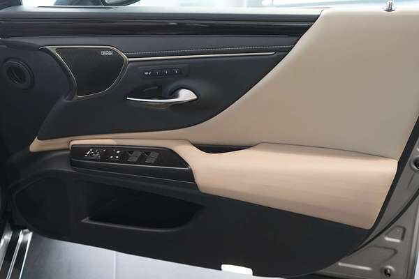 2019 Lexus ES ES300h Sports Luxury AXZH10R