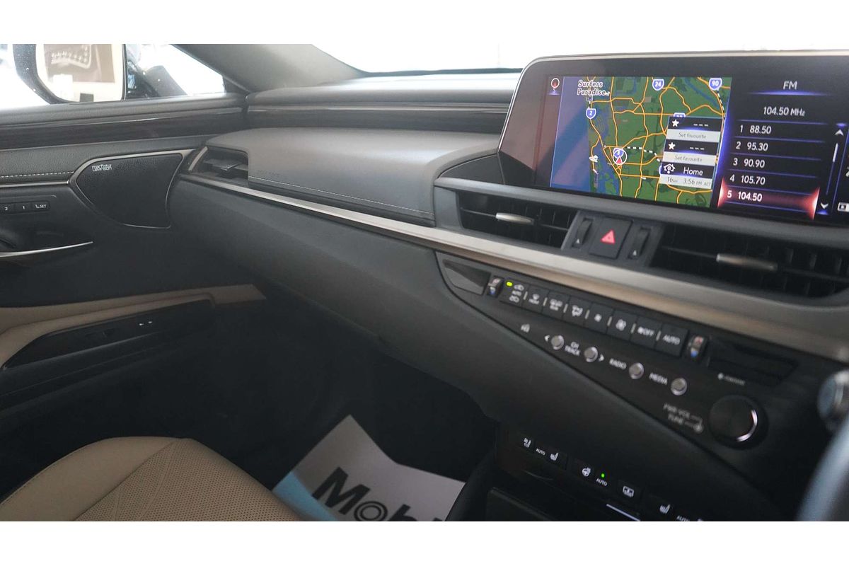 2019 Lexus ES ES300h Sports Luxury AXZH10R