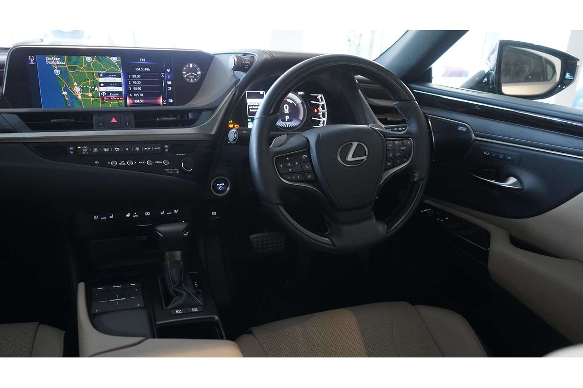 2019 Lexus ES ES300h Sports Luxury AXZH10R