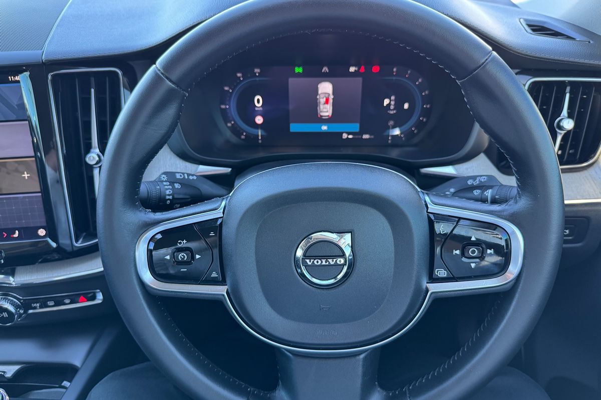 2021 Volvo XC60 B5 Inscription