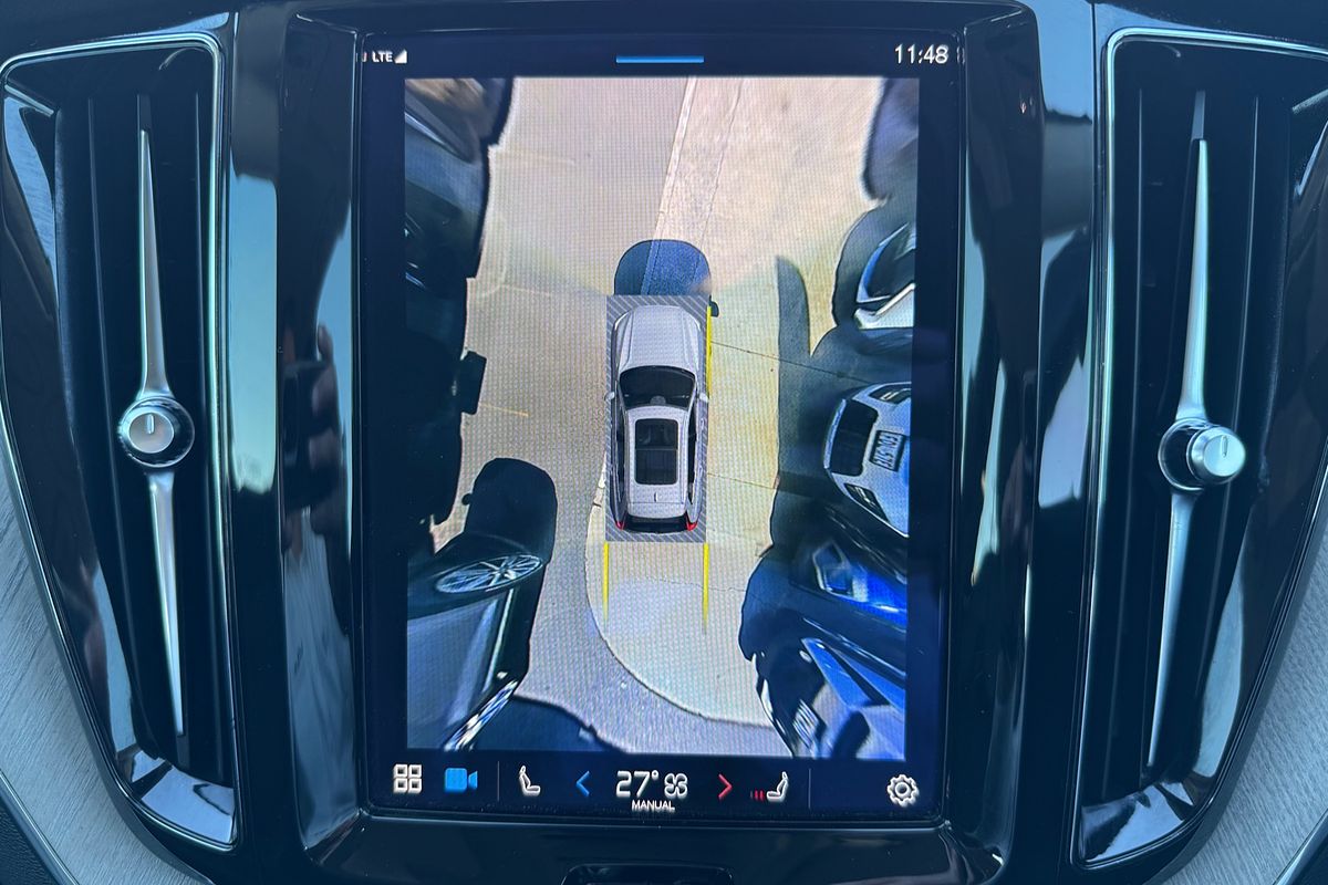 2021 Volvo XC60 B5 Inscription