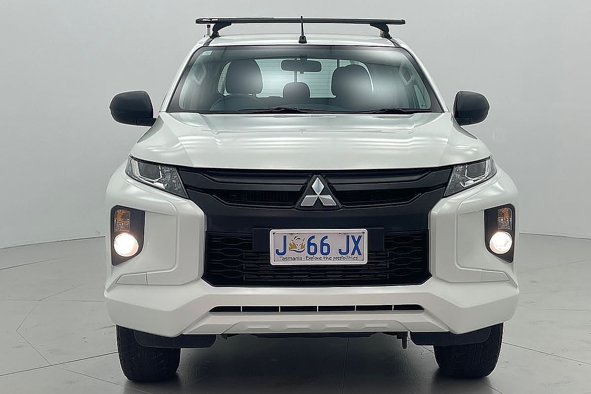 2020 Mitsubishi Triton GLX MR 4X4