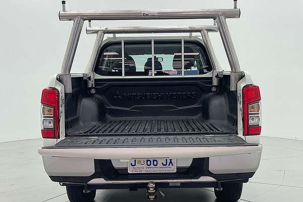 2020 Mitsubishi Triton GLX MR 4X4