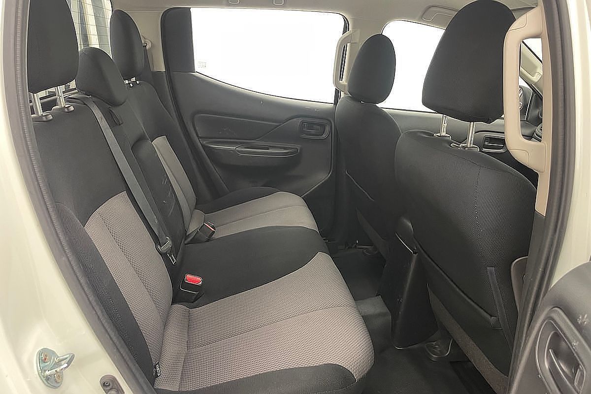 2020 Mitsubishi Triton GLX MR 4X4