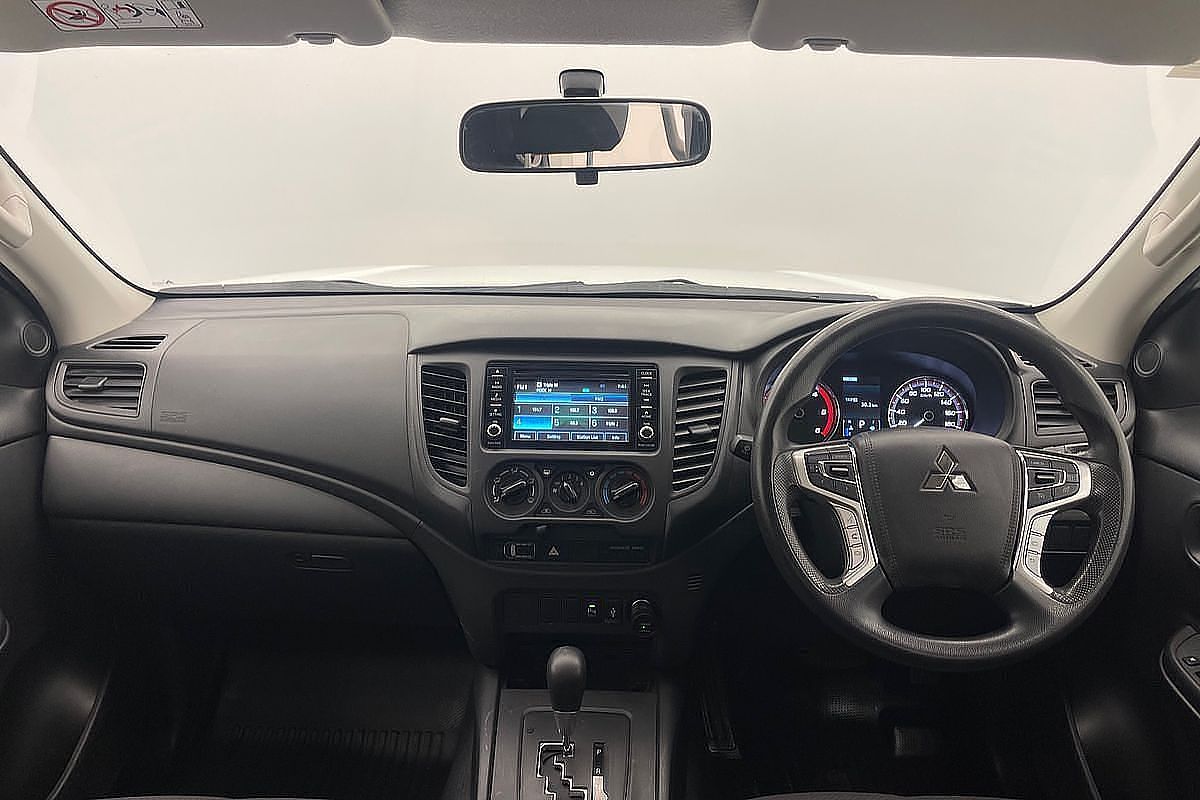 2020 Mitsubishi Triton GLX MR 4X4