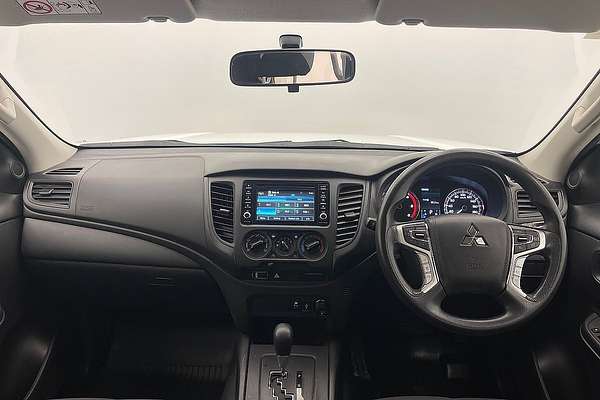 2020 Mitsubishi Triton GLX MR 4X4