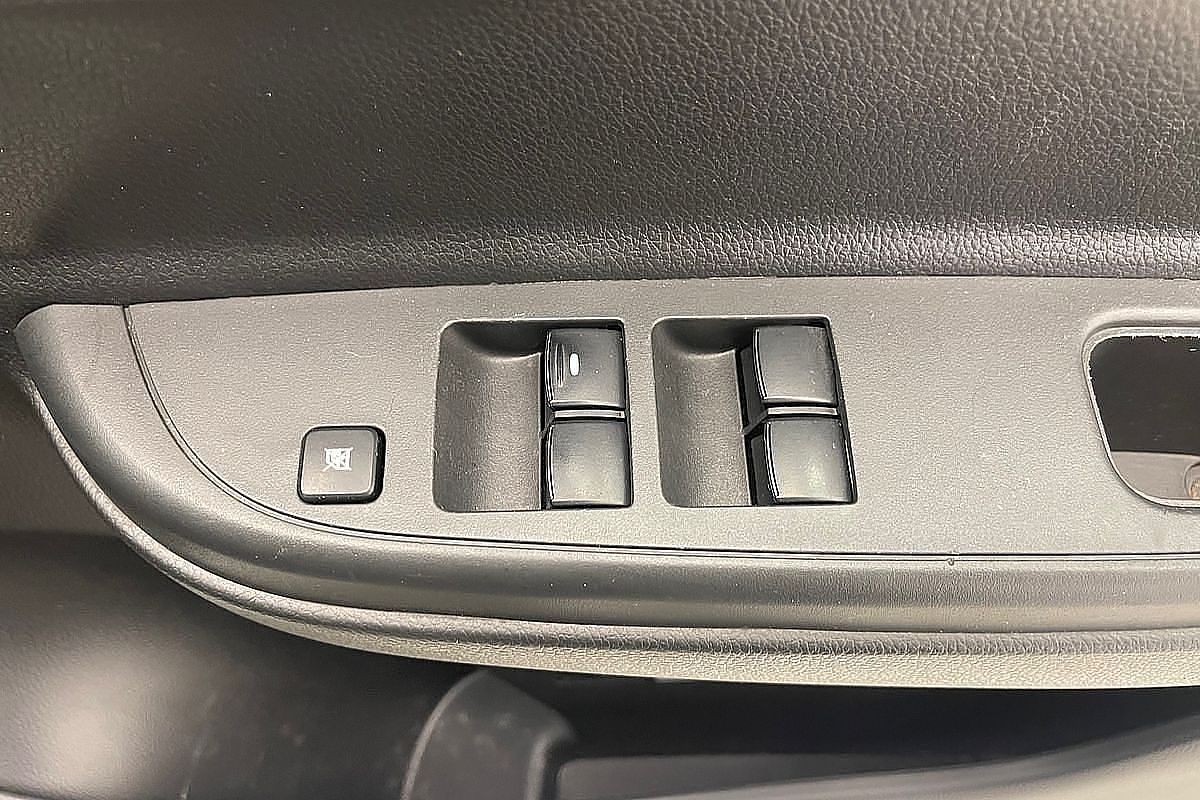 2020 Mitsubishi Triton GLX MR 4X4