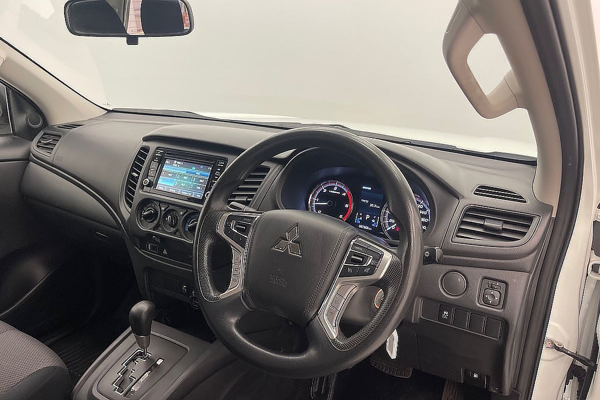 2020 Mitsubishi Triton GLX MR 4X4
