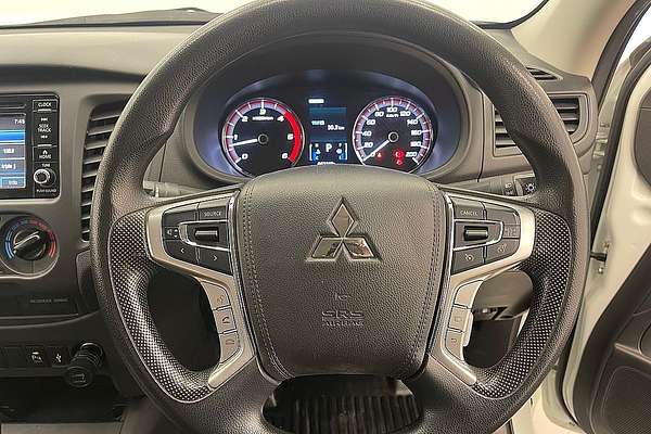 2020 Mitsubishi Triton GLX MR 4X4