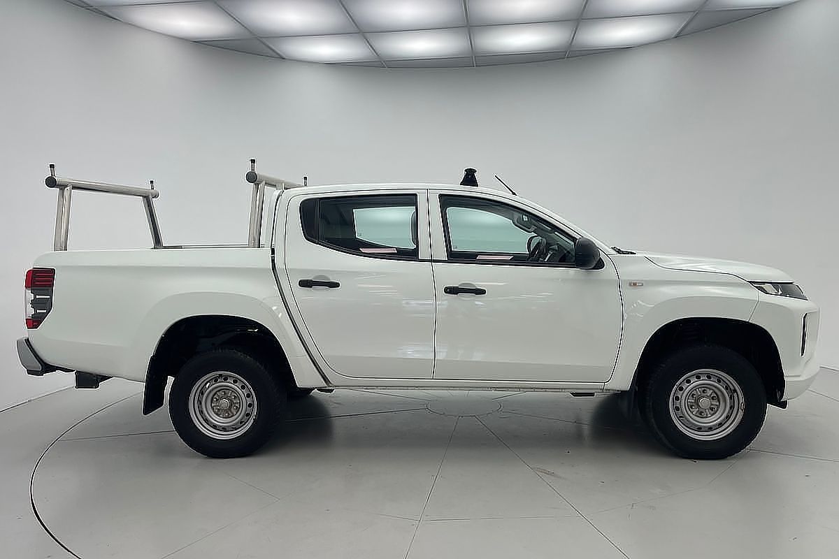 2020 Mitsubishi Triton GLX MR 4X4
