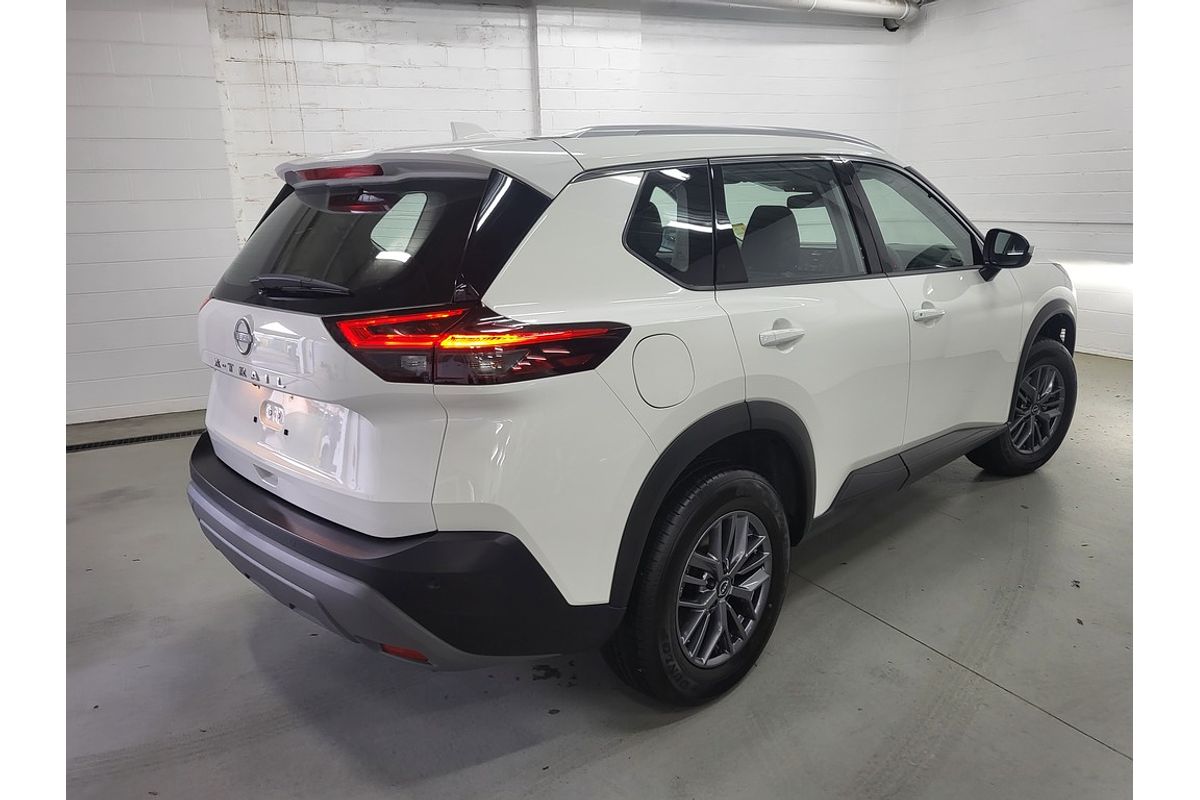 2024 Nissan X-TRAIL ST T33