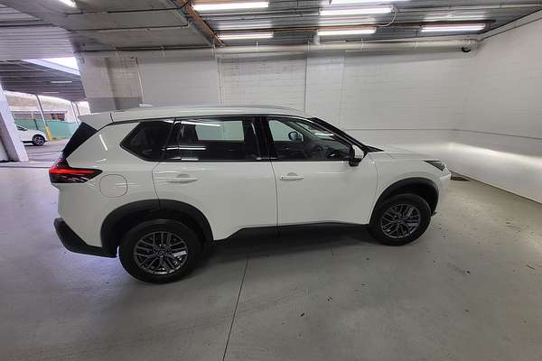 2024 Nissan X-TRAIL ST T33