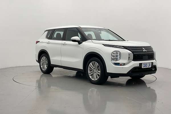 2023 Mitsubishi Outlander ES ZM