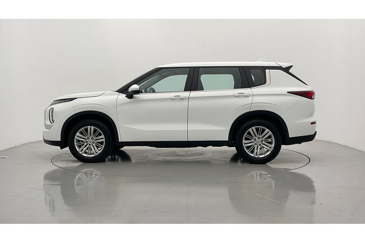 2023 Mitsubishi Outlander ES ZM