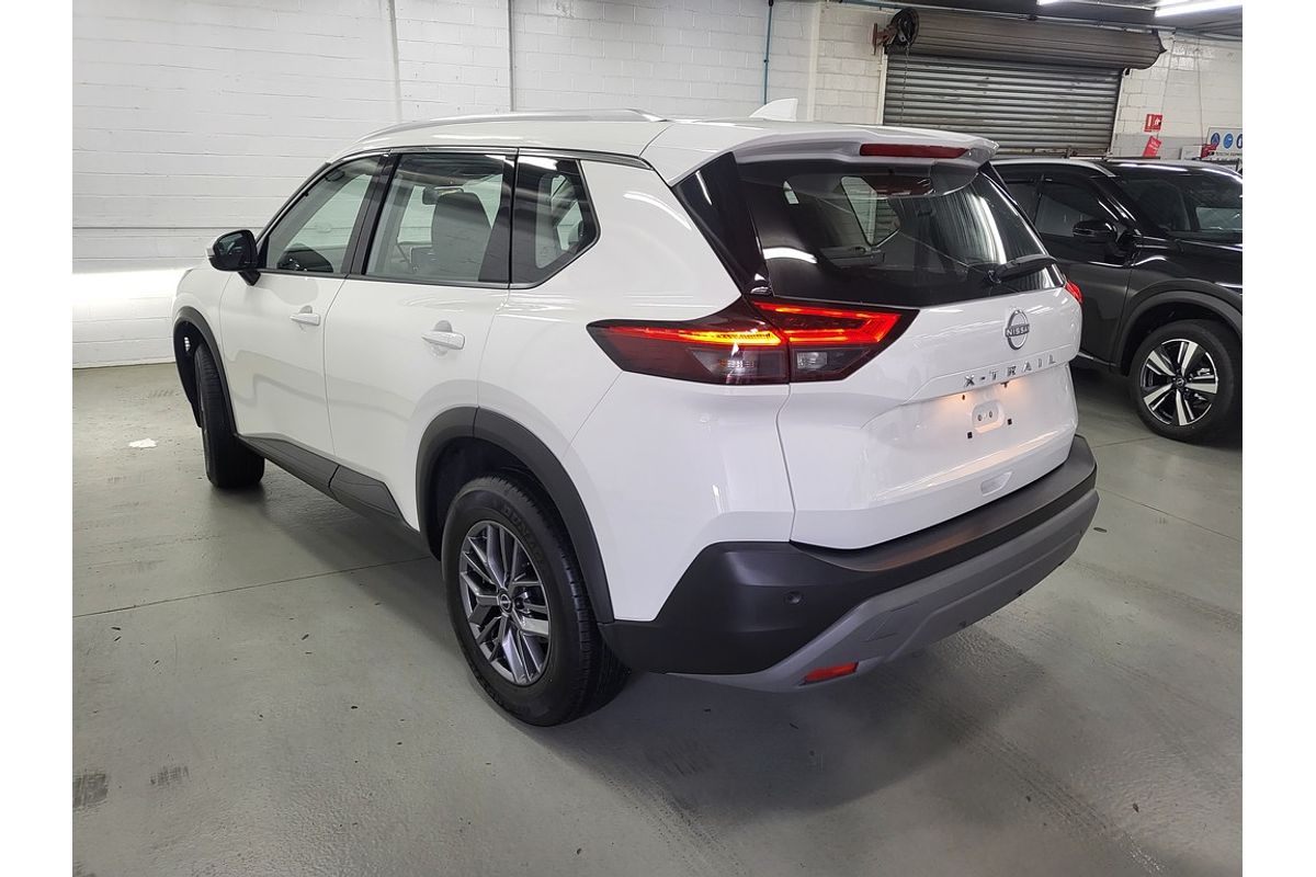 2024 Nissan X-TRAIL ST T33