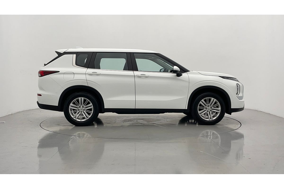 2023 Mitsubishi Outlander ES ZM