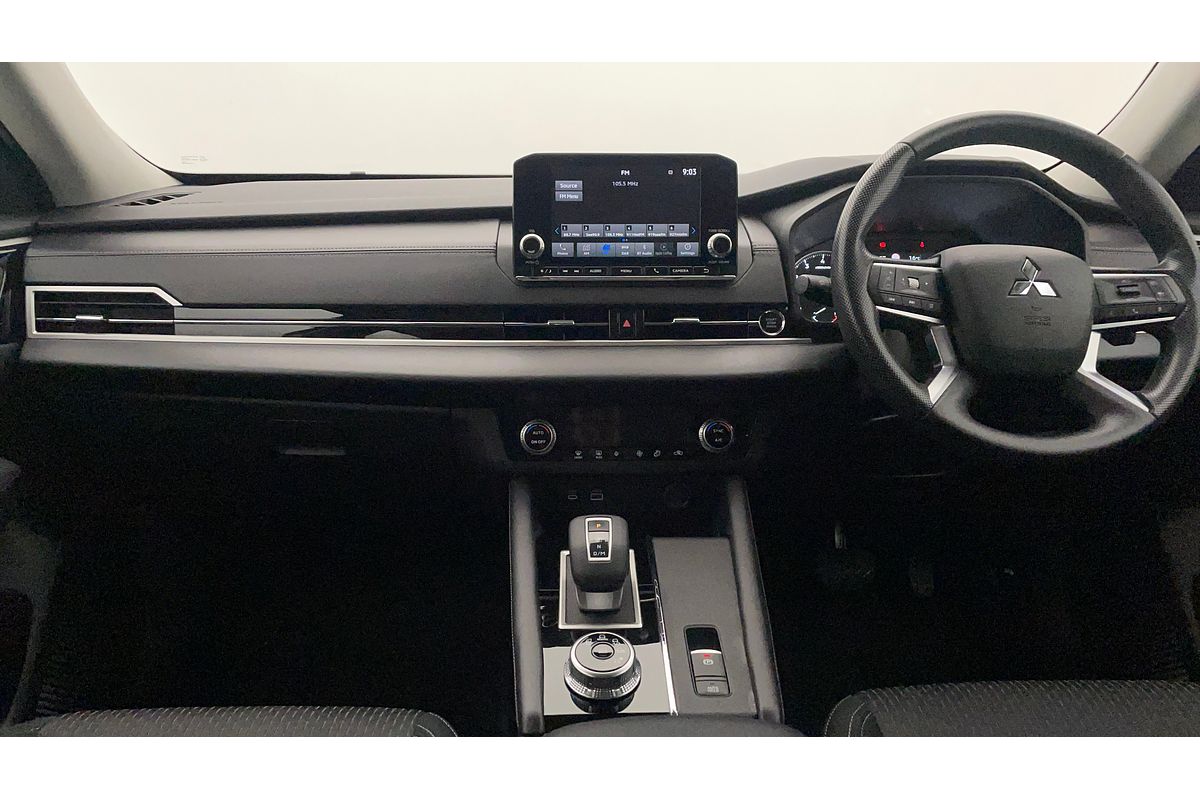 2023 Mitsubishi Outlander ES ZM