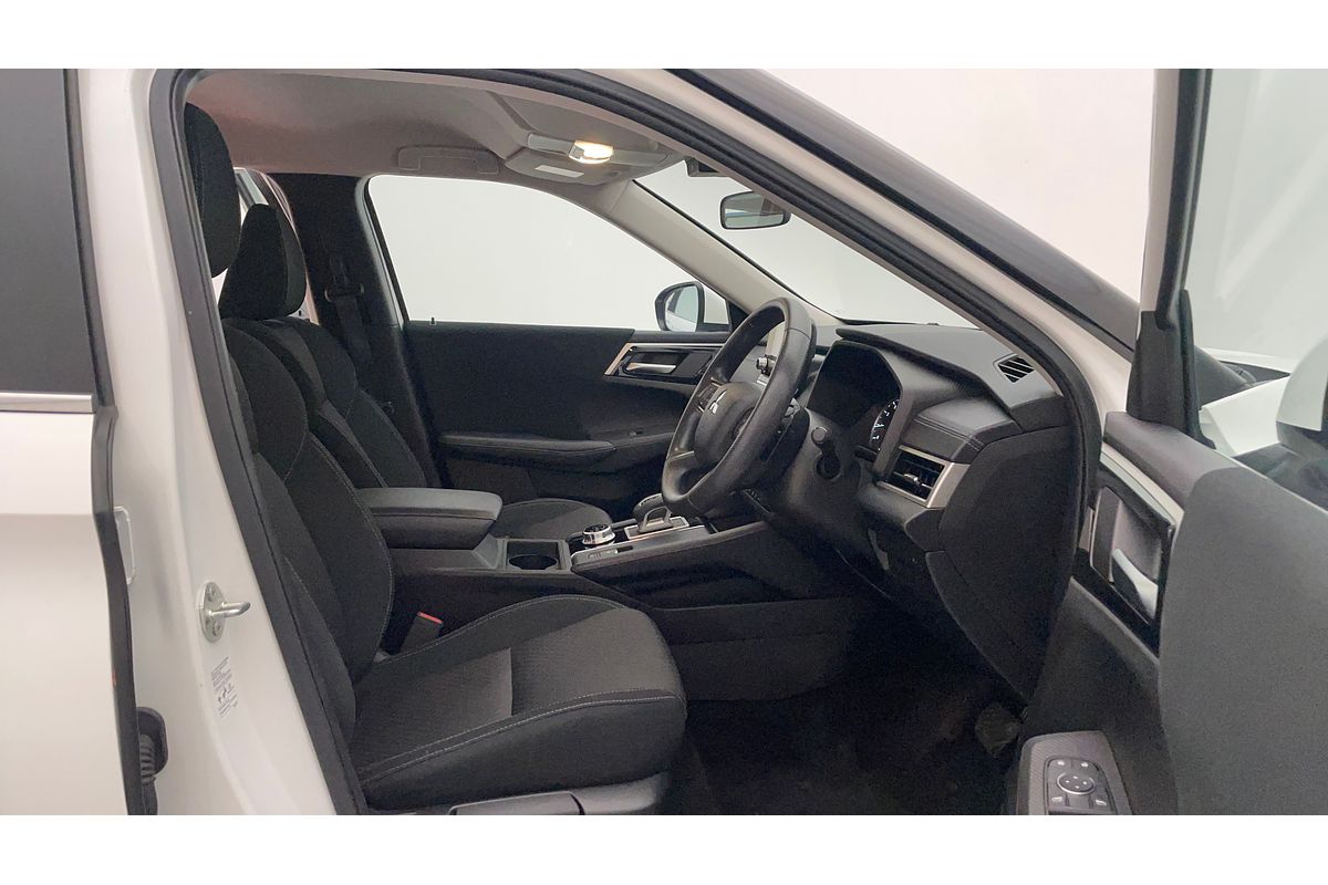 2023 Mitsubishi Outlander ES ZM