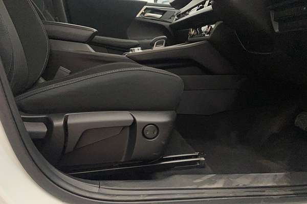 2023 Mitsubishi Outlander ES ZM