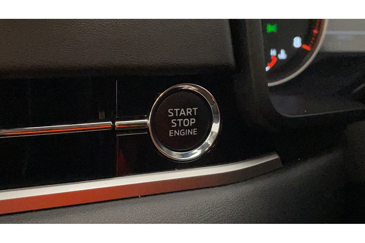 2023 Mitsubishi Outlander ES ZM