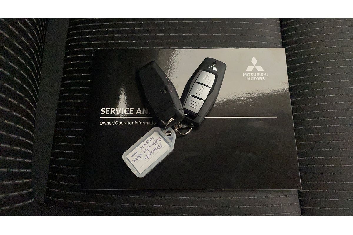 2023 Mitsubishi Outlander ES ZM