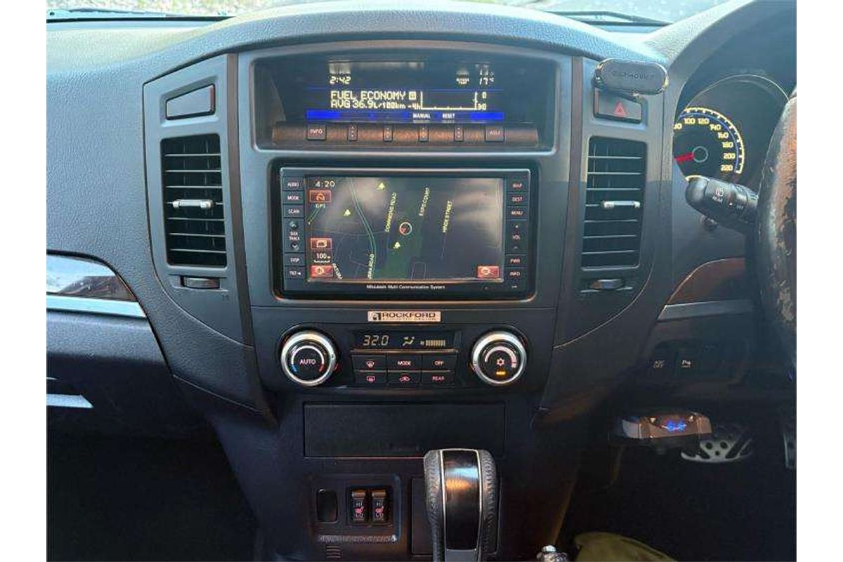 2010 Mitsubishi Pajero Exceed NT