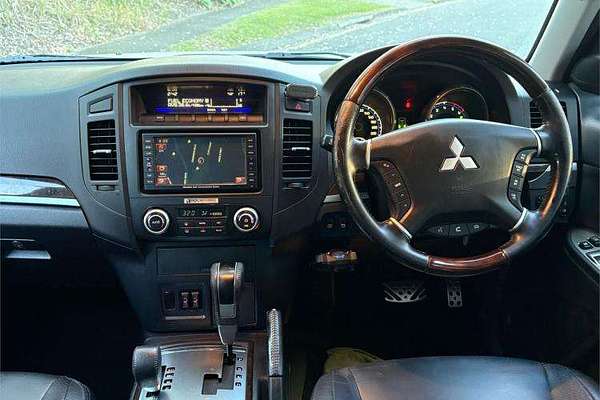 2010 Mitsubishi Pajero Exceed NT