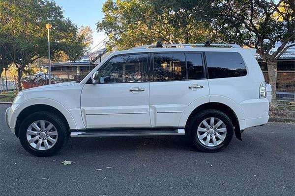 2010 Mitsubishi Pajero Exceed NT