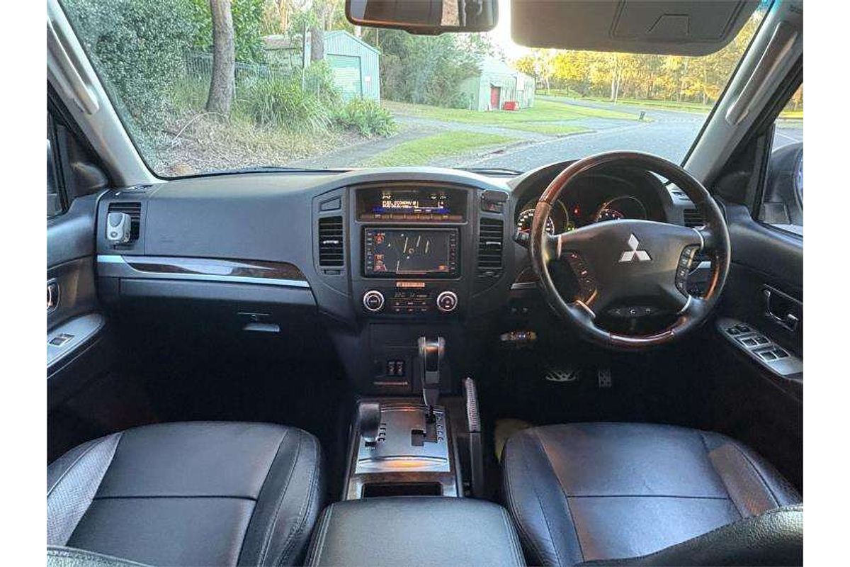 2010 Mitsubishi Pajero Exceed NT