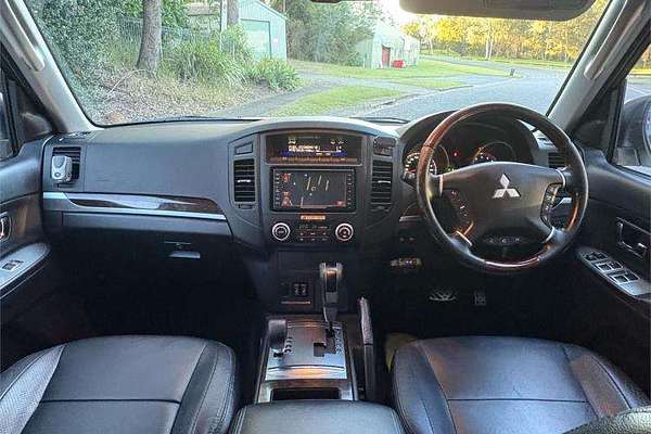 2010 Mitsubishi Pajero Exceed NT