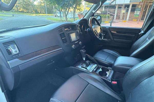 2010 Mitsubishi Pajero Exceed NT