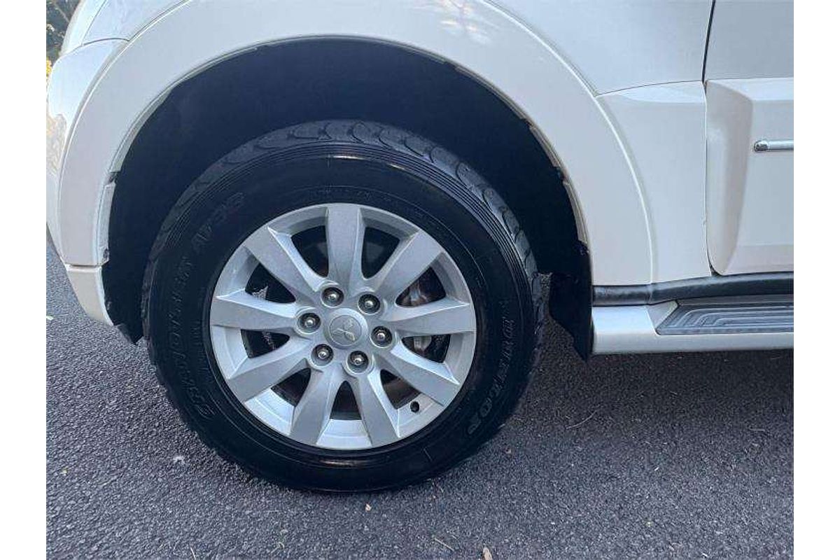 2010 Mitsubishi Pajero Exceed NT
