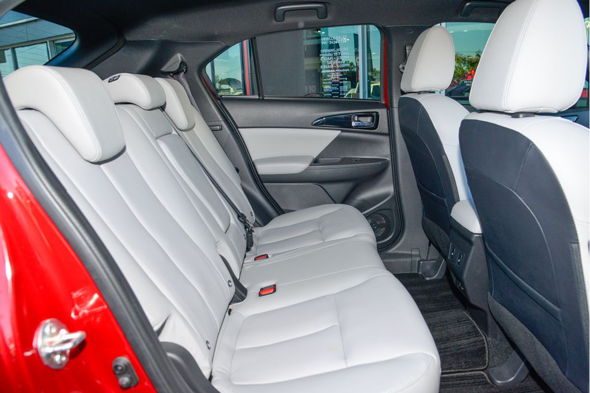 2024 Mitsubishi Eclipse Cross Exceed YB