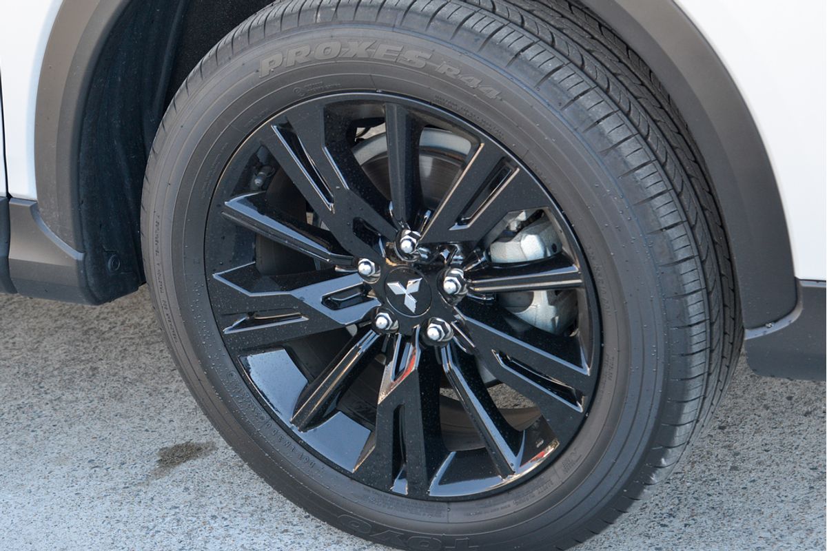 2024 Mitsubishi Eclipse Cross Black Edition YB