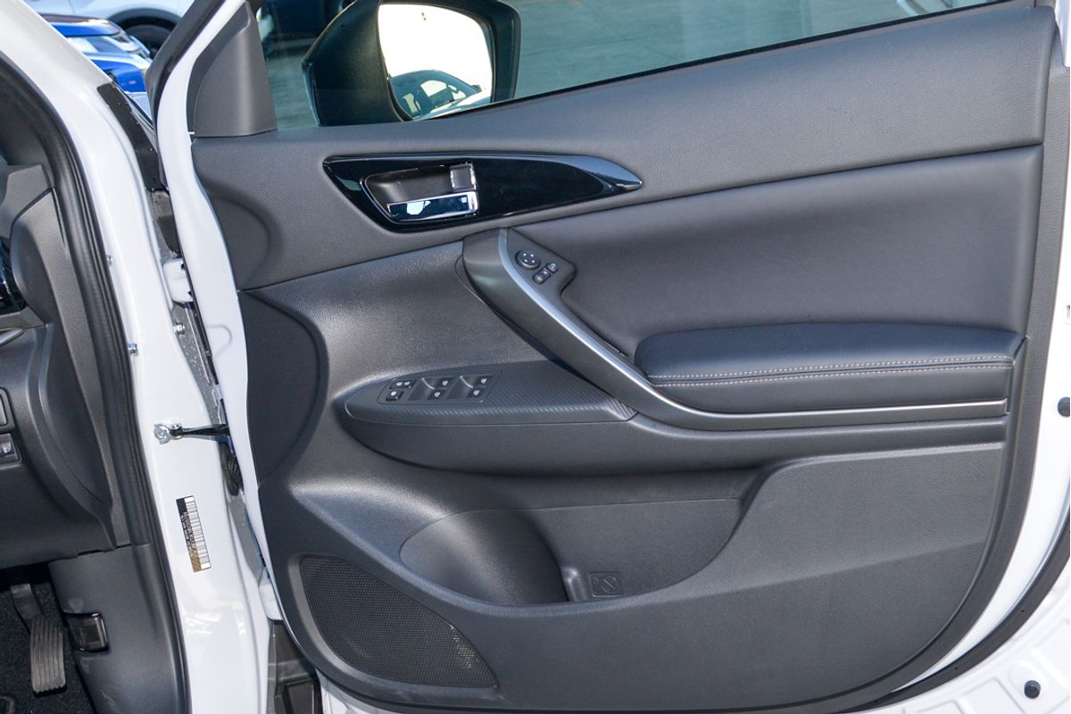 2024 Mitsubishi Eclipse Cross Black Edition YB