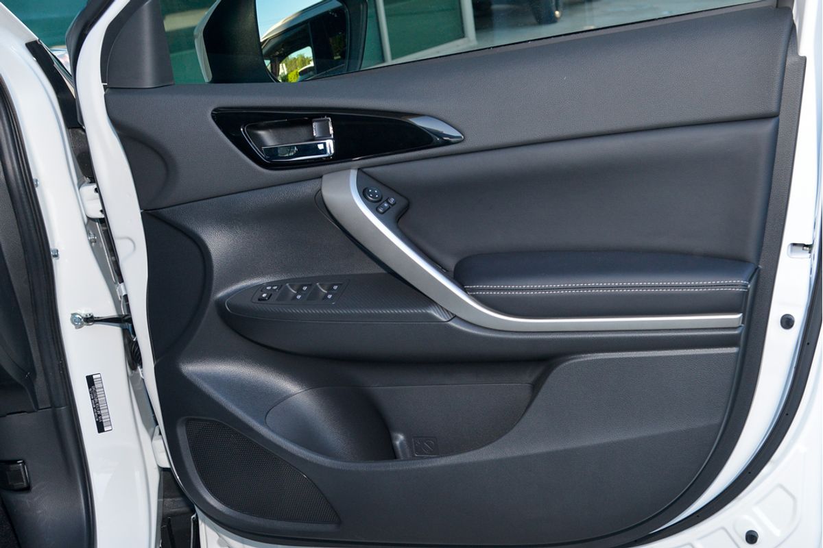 2024 Mitsubishi Eclipse Cross Exceed YB