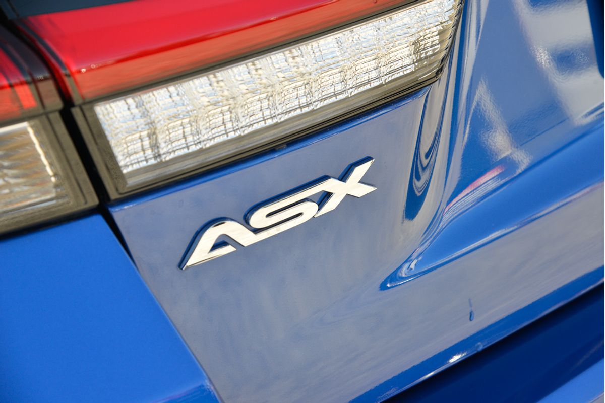 2024 Mitsubishi ASX ES XD