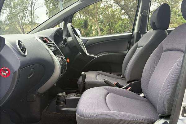 2007 Mitsubishi Colt LS RG