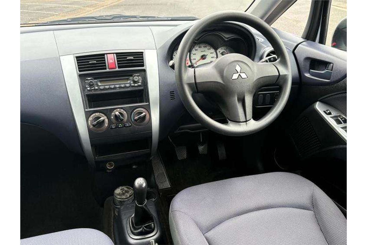 2007 Mitsubishi Colt LS RG