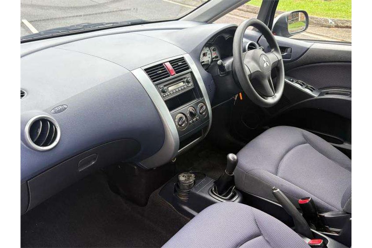 2007 Mitsubishi Colt LS RG