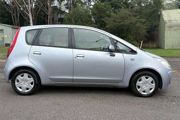 2007 Mitsubishi Colt LS RG