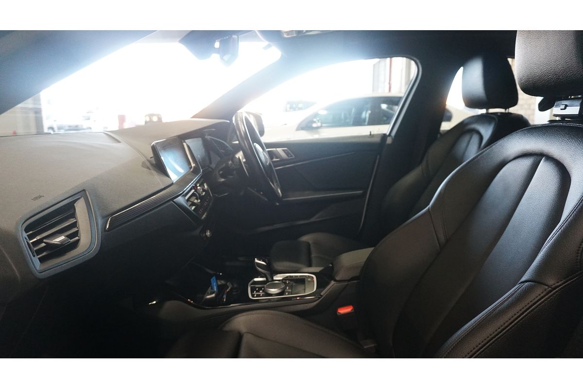2022 BMW 2 Series 220i M Sport F44