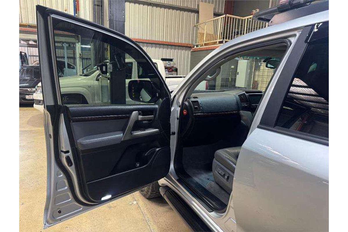 2007 Toyota Landcruiser Sahara HDJ100R