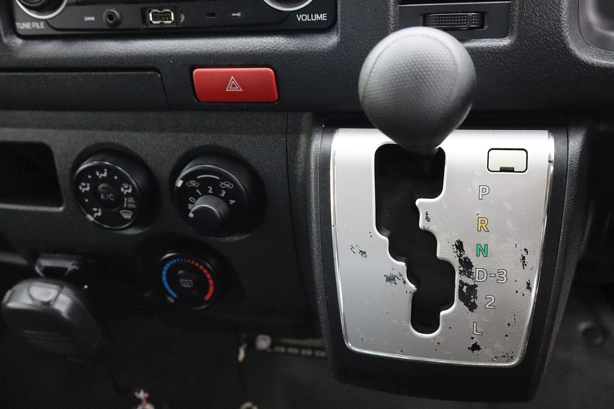 2015 Toyota Hiace KDH201R LWB