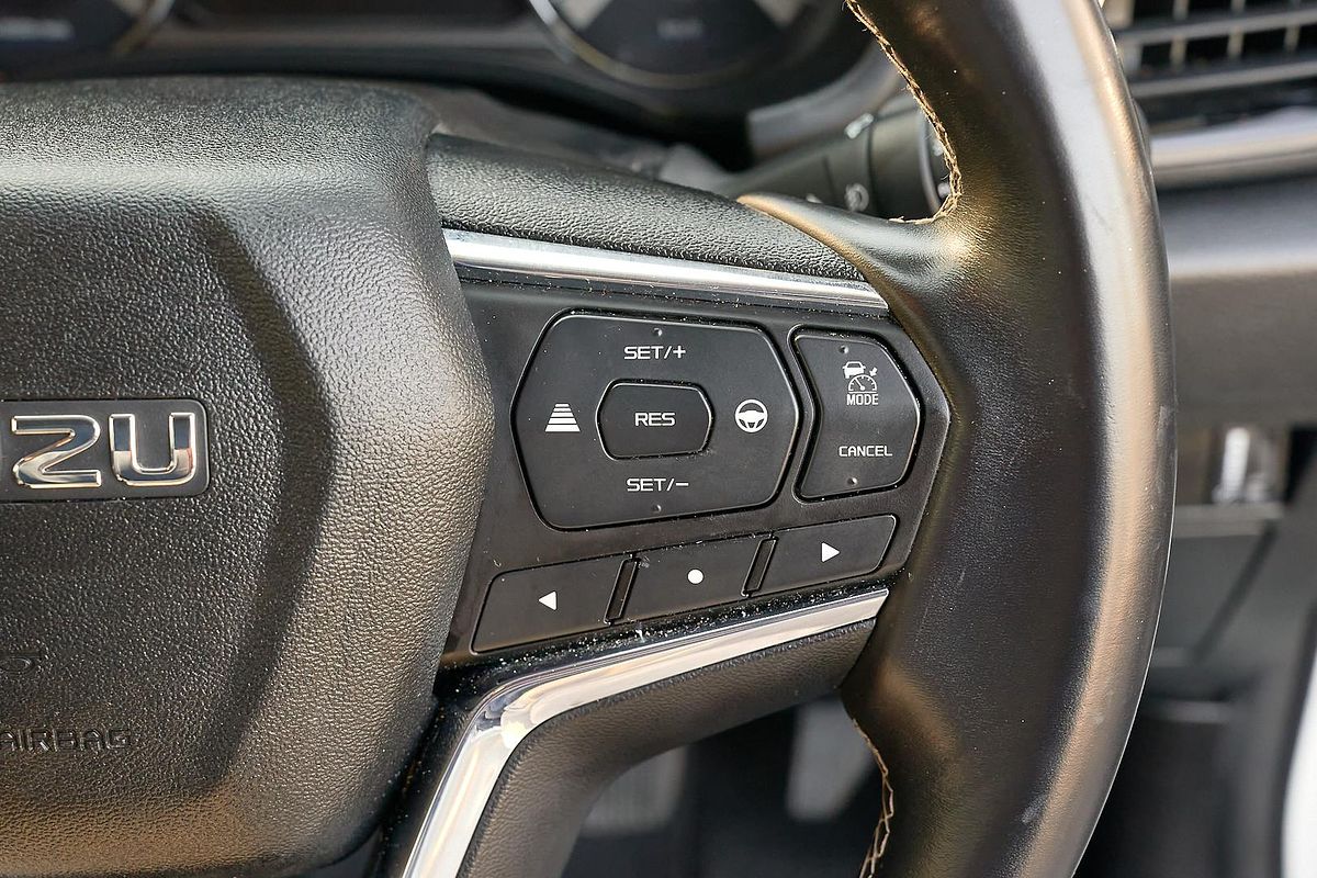 2023 Isuzu MU-X LS-T