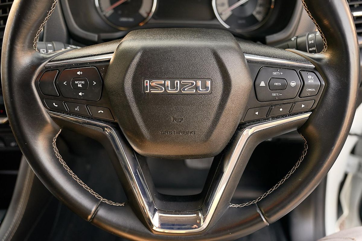 2023 Isuzu MU-X LS-T